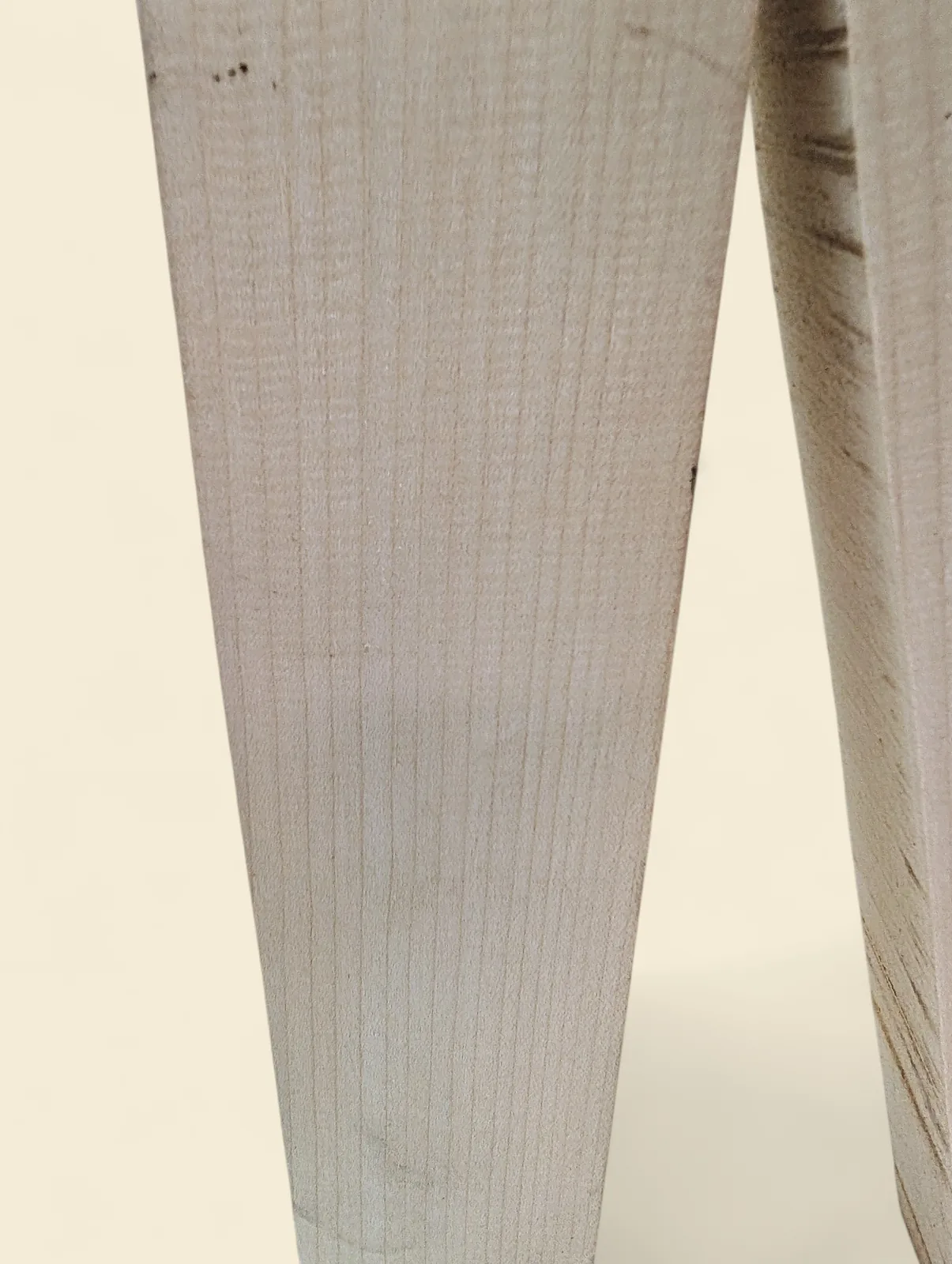 Sycamore sawn turning blank, 115 x 115 x 45mm, pale cream fine figure