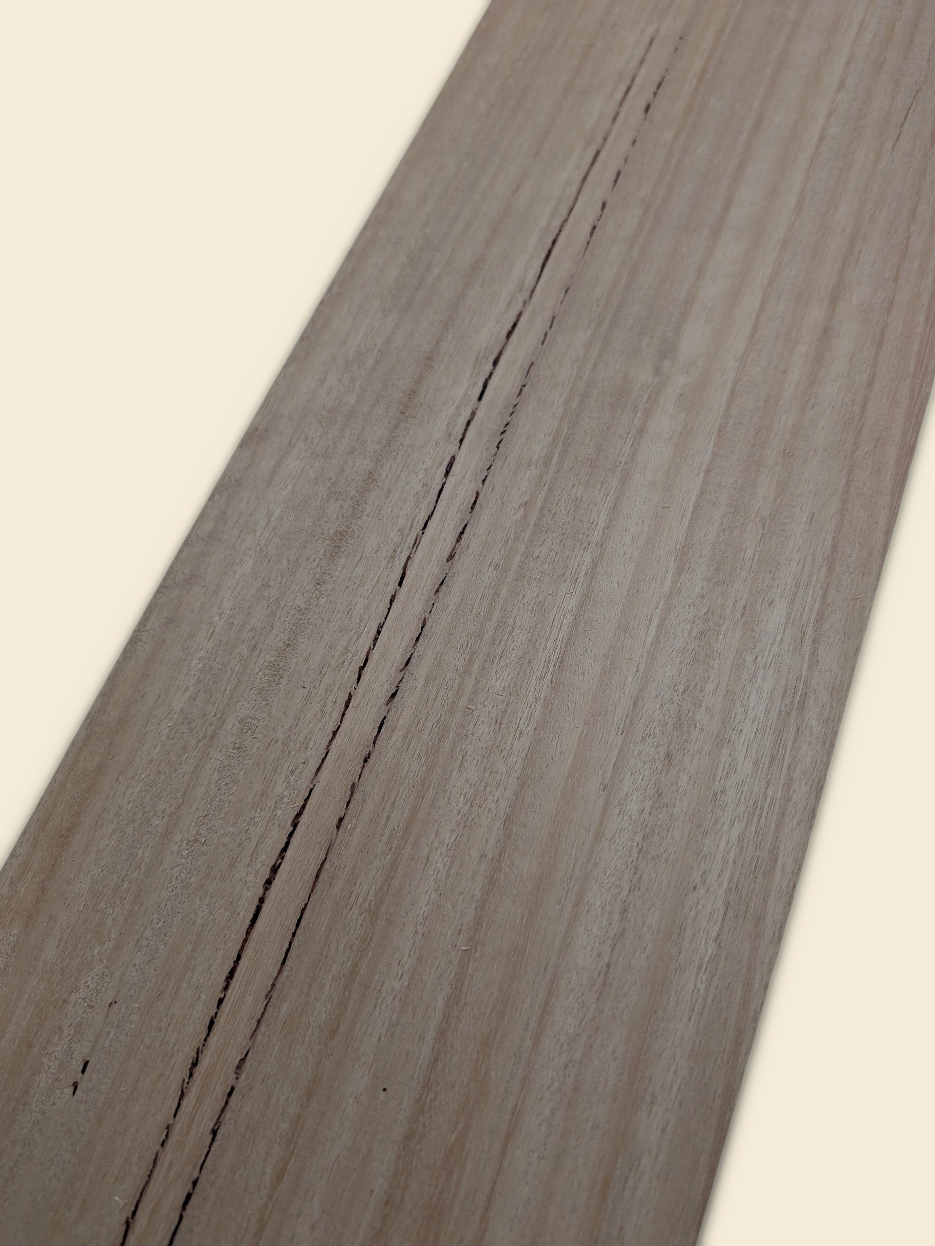 Blackbutt dressed boxmaking timber 10x160mm